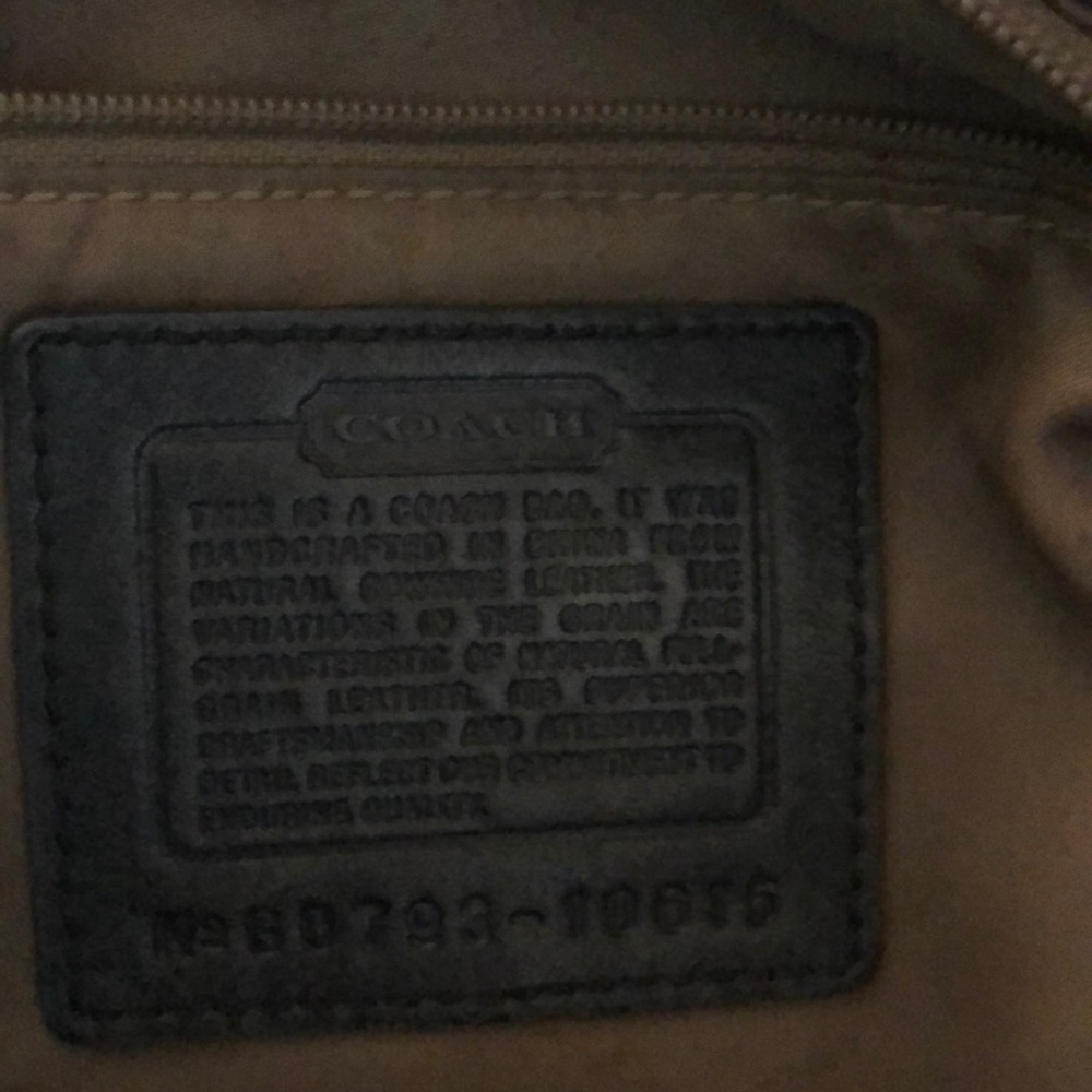 Coach handbag. - Picture 4 of 5